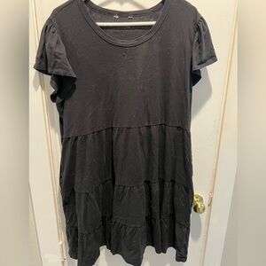 Super comfy, multitiered black dress